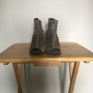 Steven Madden Heels Size 8